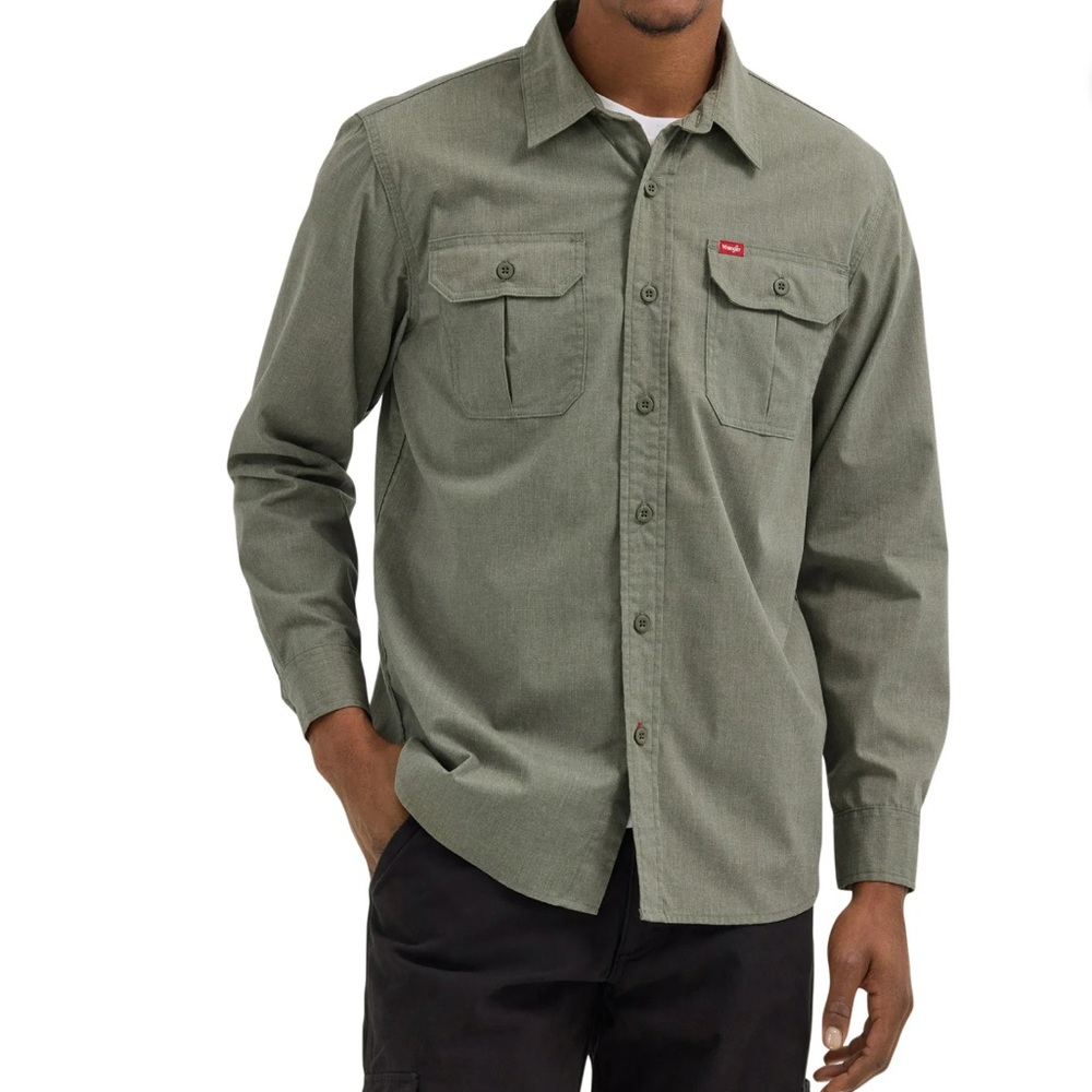 Wrangler® Men's Relaxed Fit Long Sleeve Woven Shirt Size XL - Picture 2 of 10